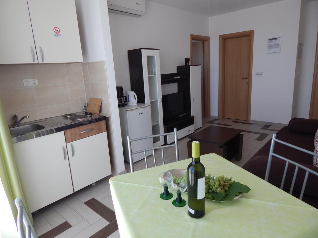 Apartments Sofija Podstrana Ngoại thất bức ảnh