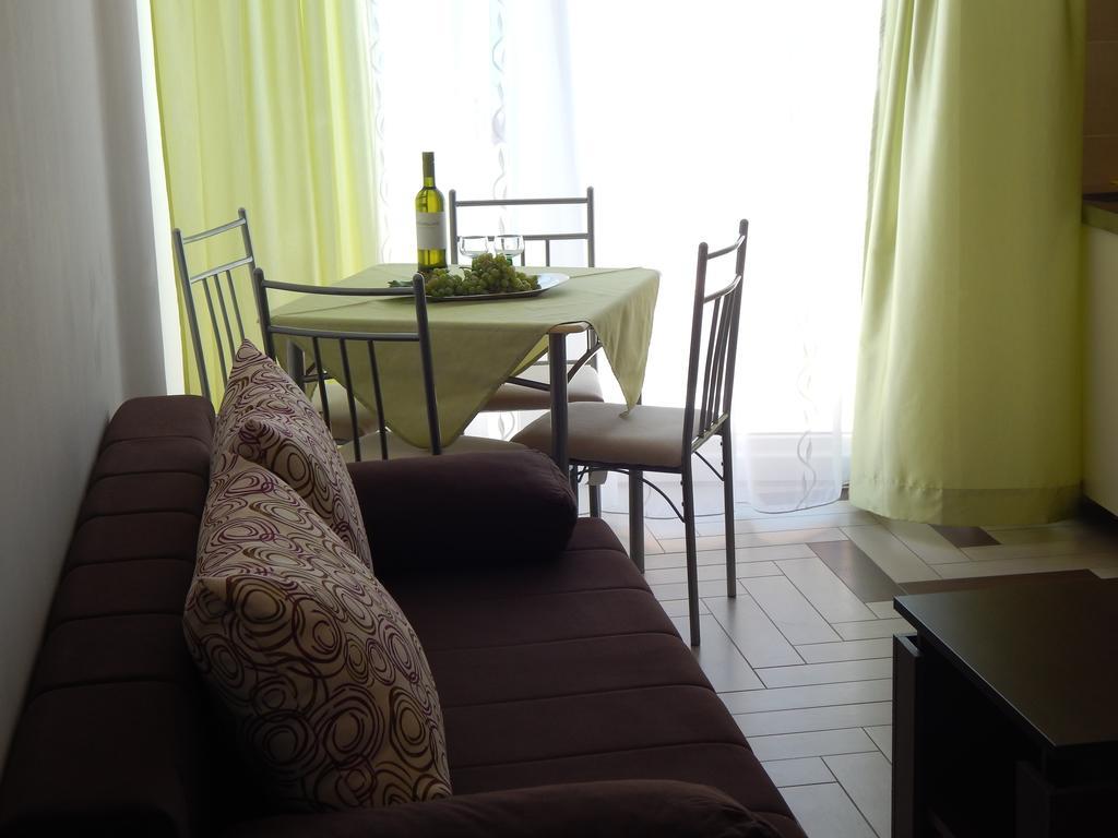 Apartments Sofija Podstrana Ngoại thất bức ảnh