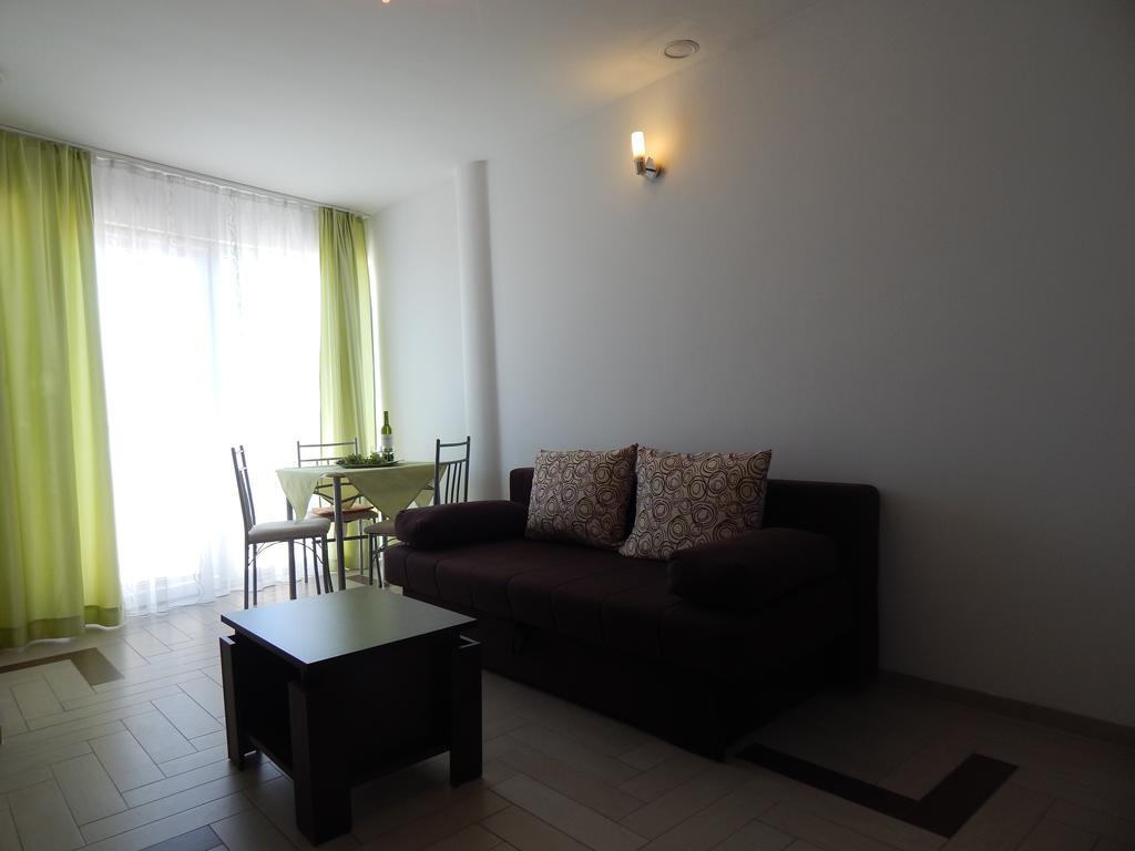 Apartments Sofija Podstrana Ngoại thất bức ảnh